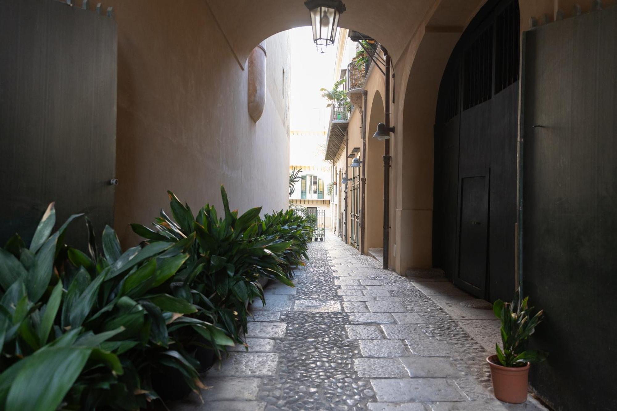 דירות פלרמו Dimora Artale In Cattedrale מראה חיצוני תמונה